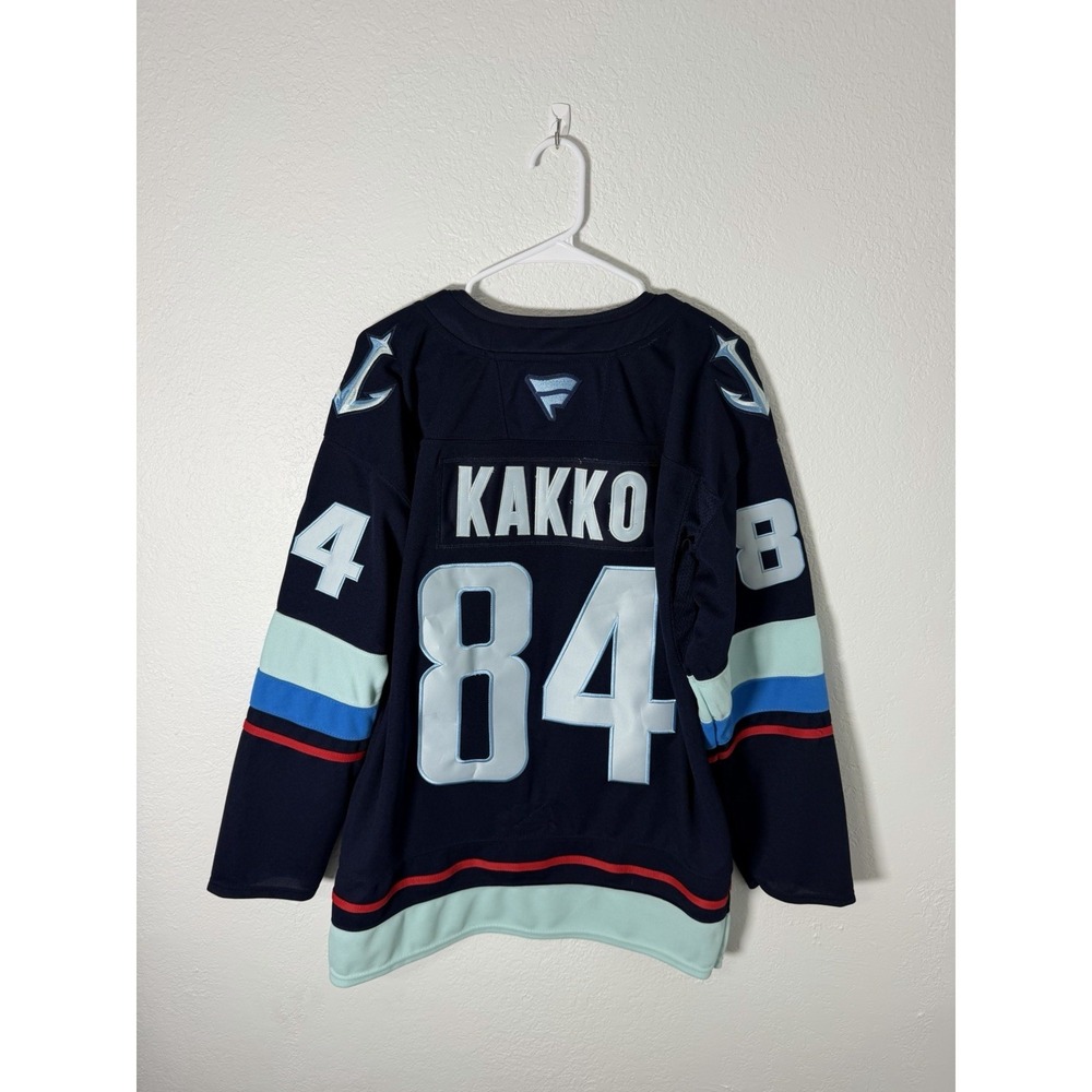 Seattle Kraken Jersey Large 52 Mens Fight Strap Home Blue NHL #84 Kaapo Kakko - Picture 5 of 9